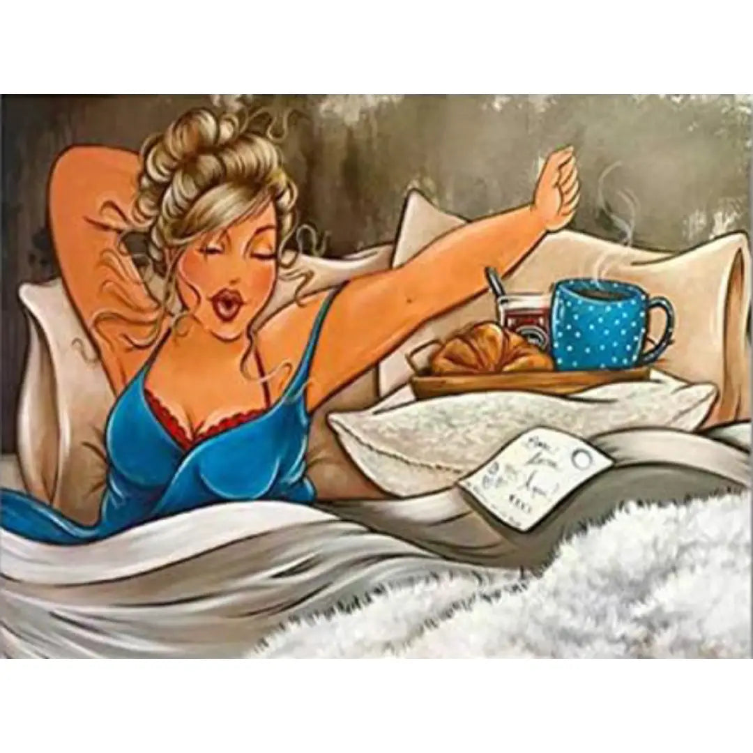 Dikke Dames diamond painting van een vrouw in een blauwe nachthemd die uitrekt op bed, met een dienblad met koffie en croissant, en een briefje.