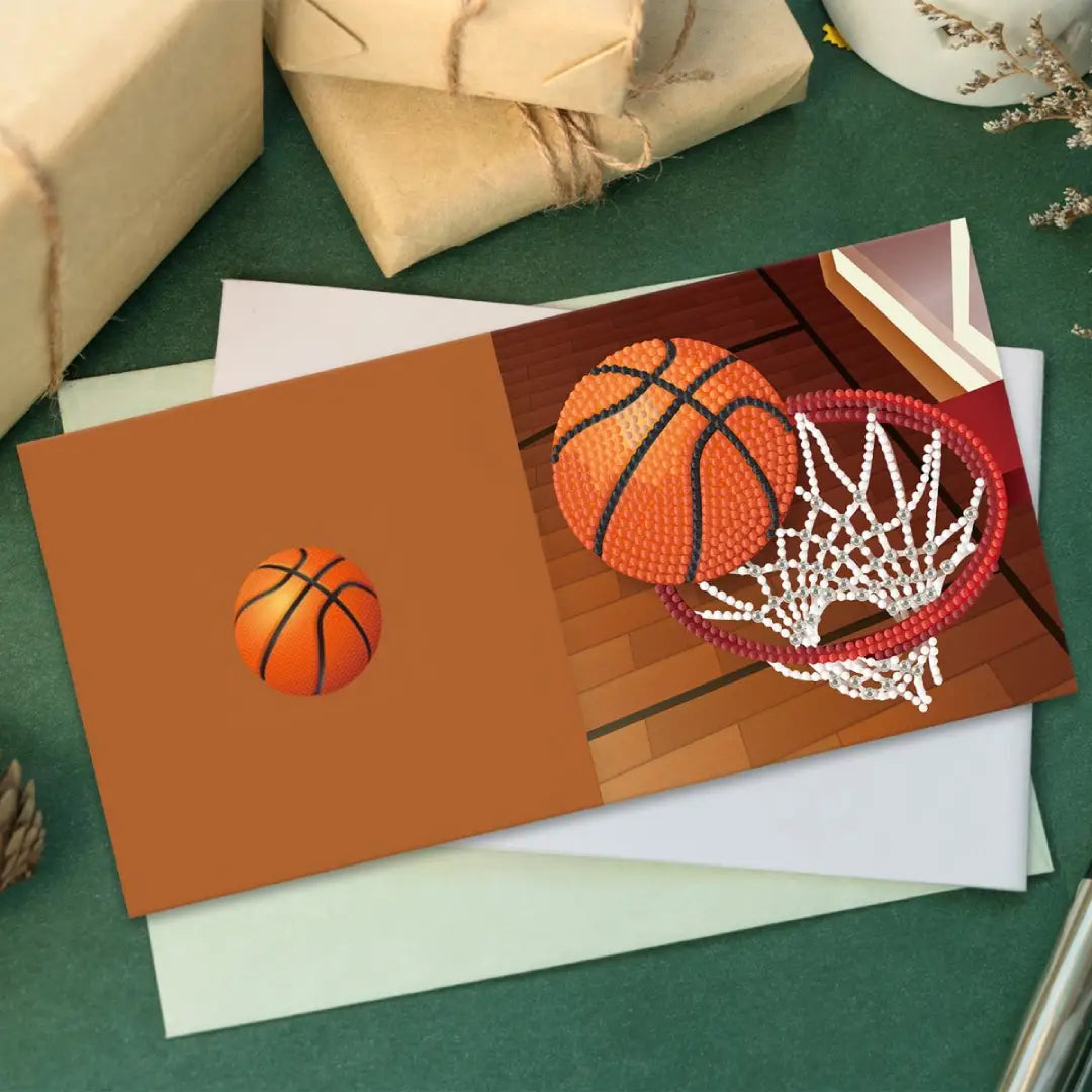 Diamond painting van een basketbal in net op houten achtergrond met verpakkingsmateriaal